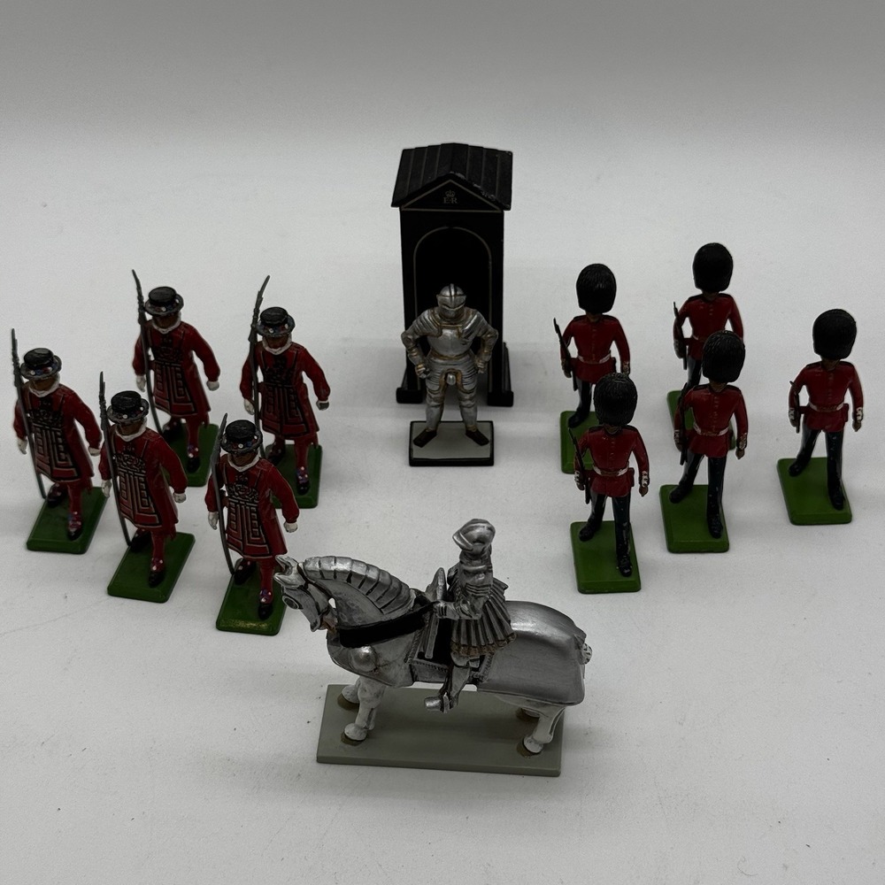 Vtg Lot of 14 Britains LTD British Scots Guard Toy Soldiers England Cast Metal